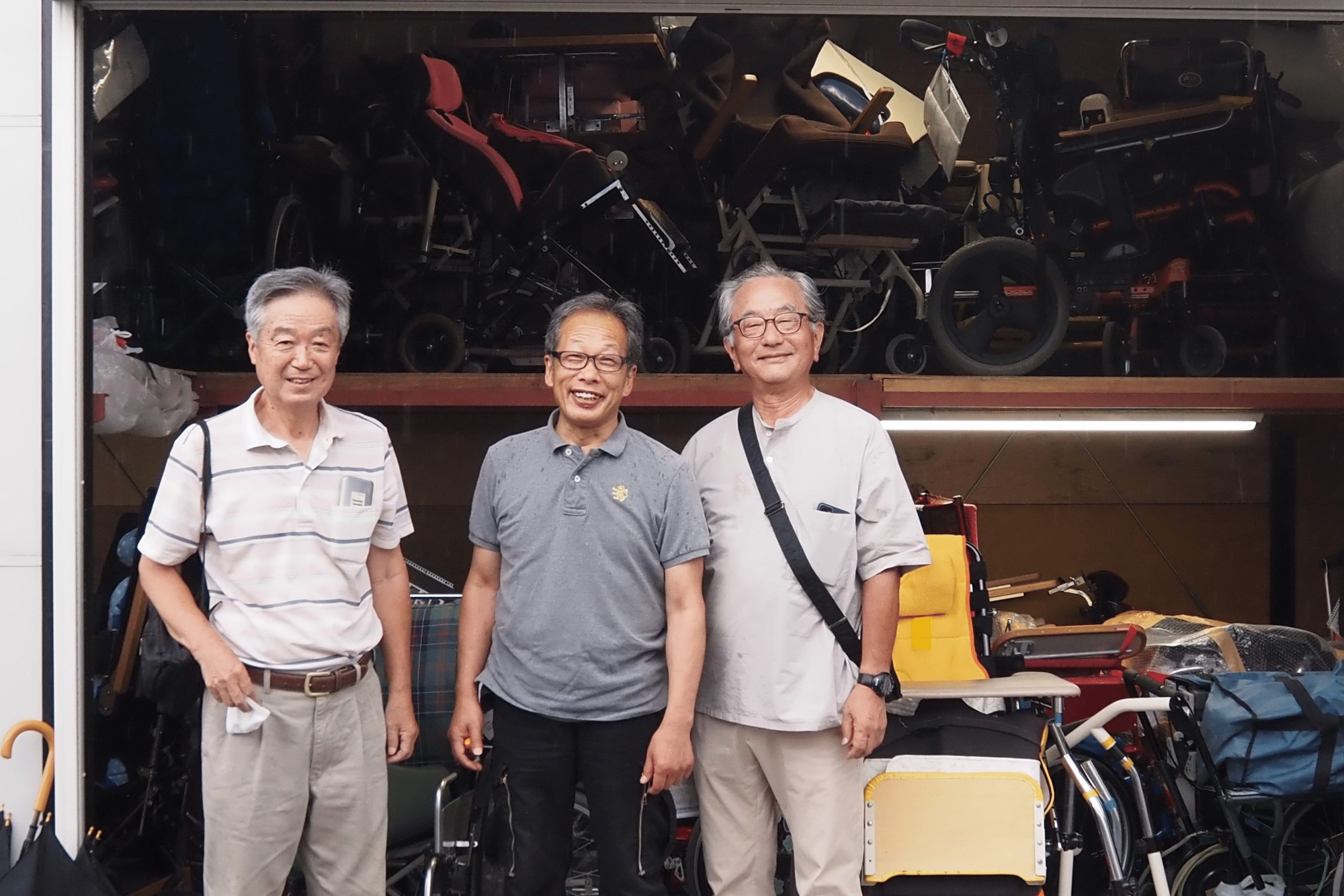 海外に子ども用車椅子を送る会の画像