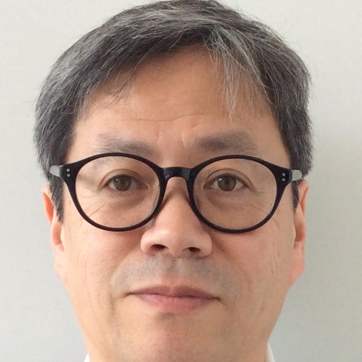 すーさん　18のロゴ